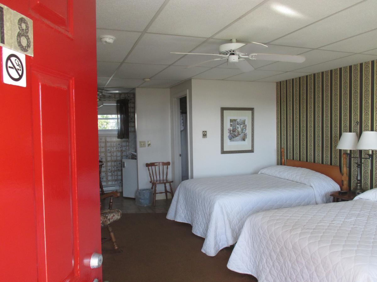 Long Beach Motor Inn Йорк Екстериор снимка